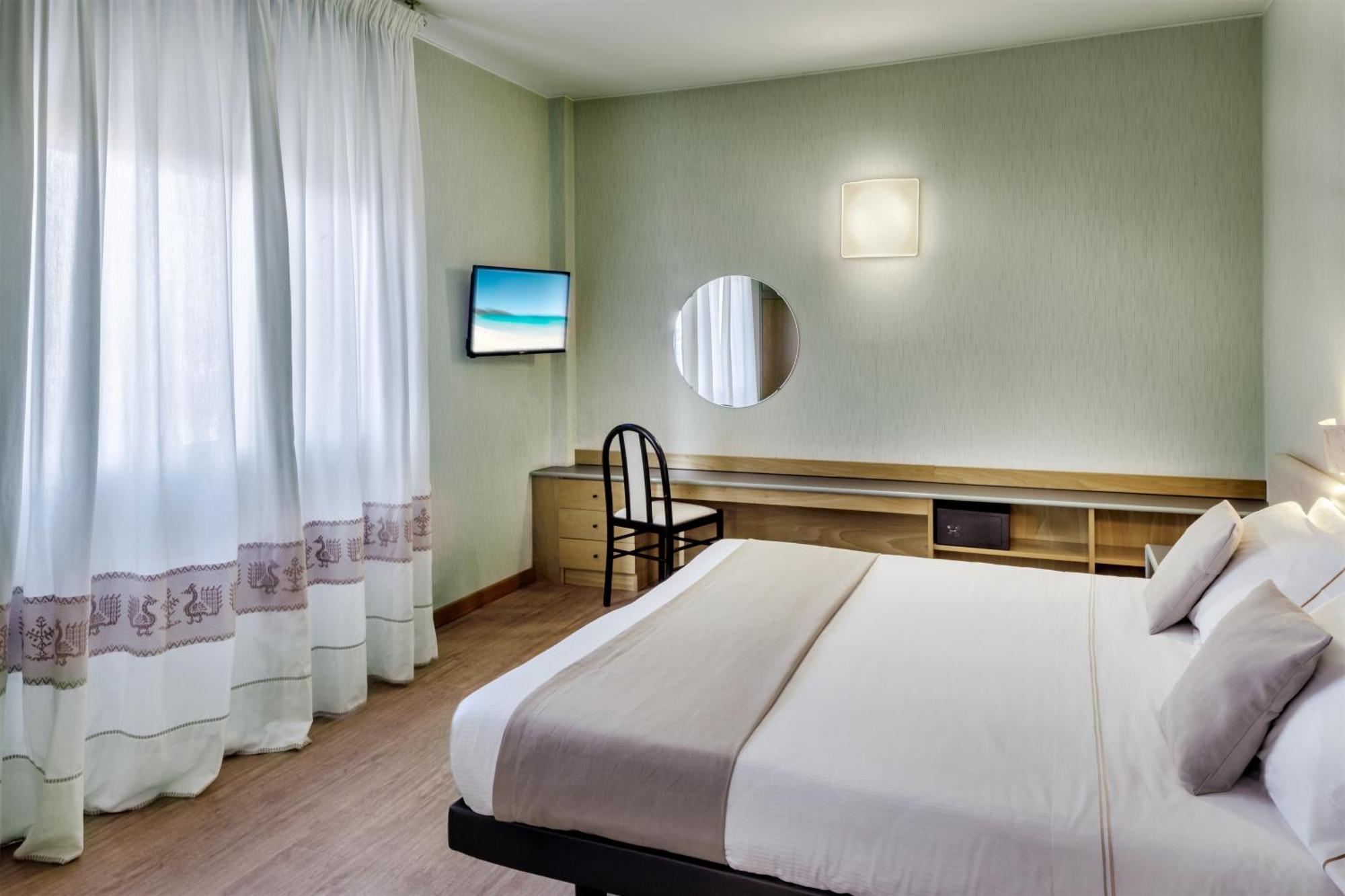 Best Western Hotel Residence Italia クアルトゥ・サンテーレナ エクステリア 写真